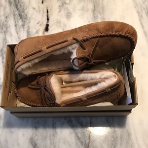 Ugg Dakota Moccasin slippers NWT